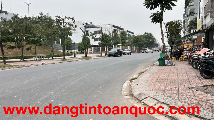 Liền kề Ngọc Thuỵ view vườn hoa, 140m x 7 tầng, MT 8m, vỉa hè rộng, đường trước nhà 10m