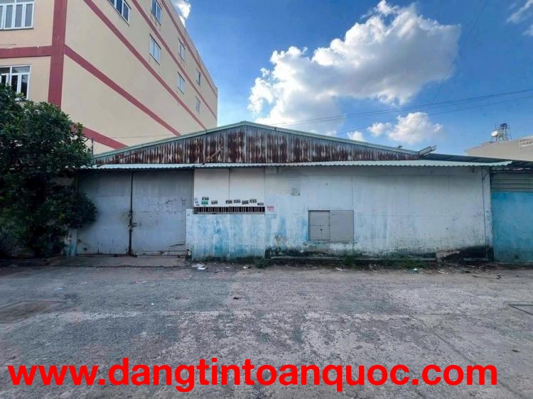 BÁN XƯỞNG/KHO TRUNG CHÁNH – BÀ ĐIỂM – HÓC MÔN - ĐƯỜNG 8M – XE TẢI RA VÀO THOẢI MÁI – GIÁ TỐT