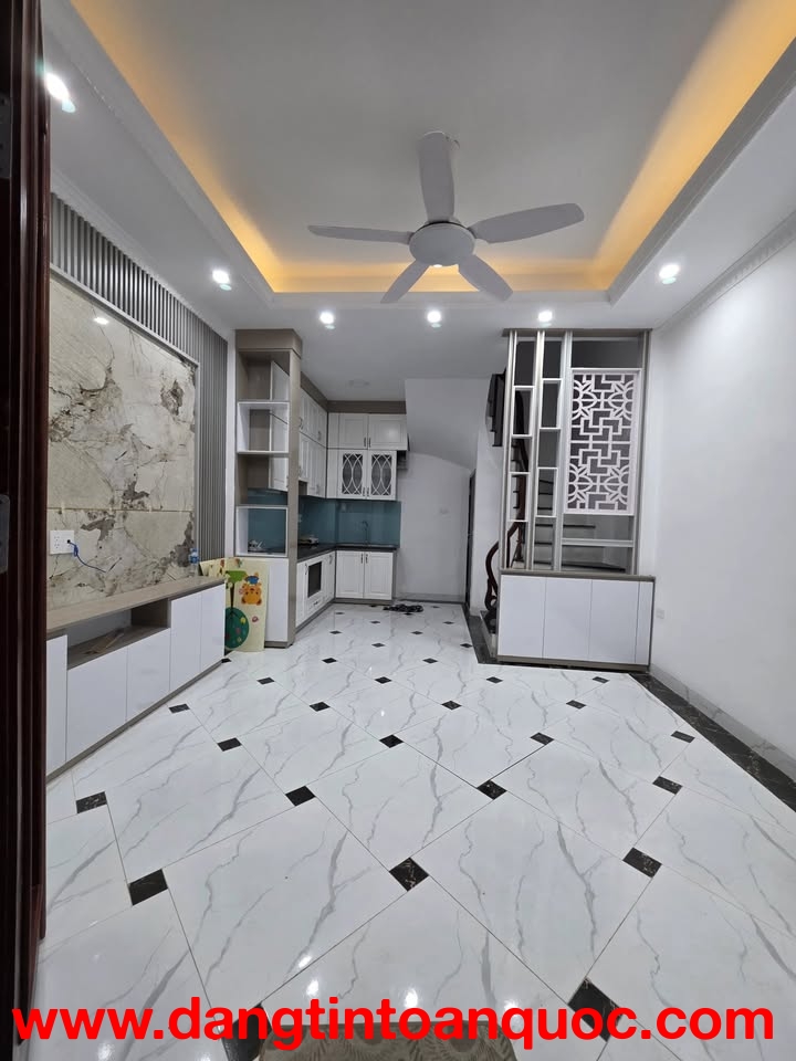 BÁN NHÀ LIÊN MẠC THƯỢNG CÁT – BẮC TỪ LIÊM  NHÀ 5 TẦNG XÂY MỚI  Ô TÔ 7 CHỖ ĐỖ CỬA  HƠN 5 TỶ