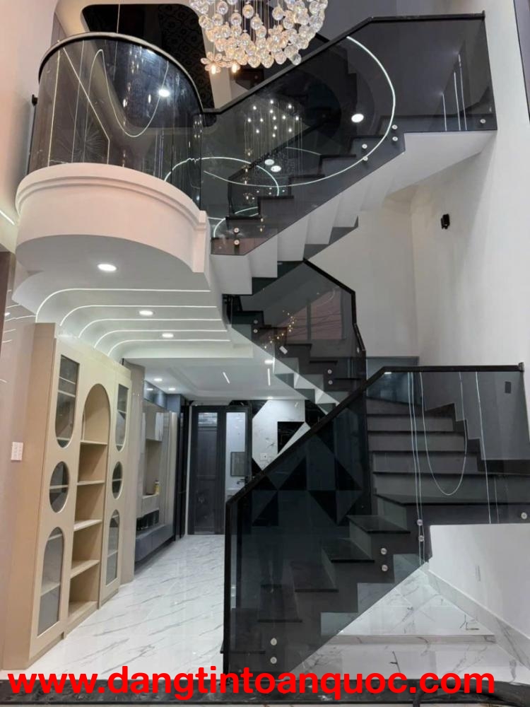 Bán nhà 5 tầng đường Nguyễn Duy Trinh, Q9, Thủ Đức, TP HCM. DT, 56m2, 5 tầng, SH. Giá  6.45  tỷ.