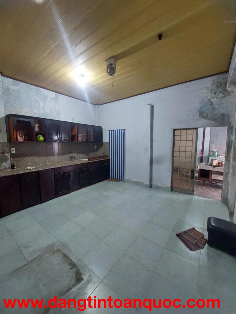 Bán nhà HXH 6m Thống Nhất - ngay Nguyễn Văn Lượng, 10,2x22m, Cấp 4 - tiện xây, 17,5 tỷ.