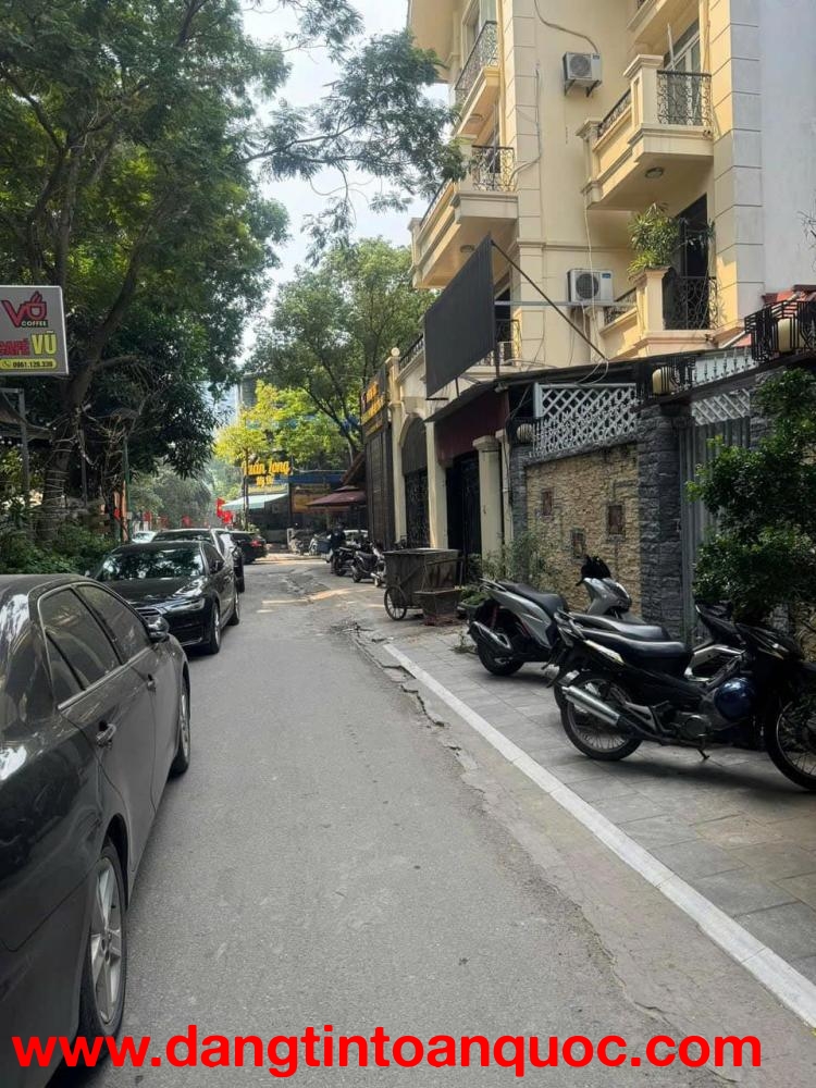 “Bán gấp”, bán nhà Hồ Tùng Mậu gần ĐH Thương mại, ô tô tránh, sát phố, chỉ 26 tỷ