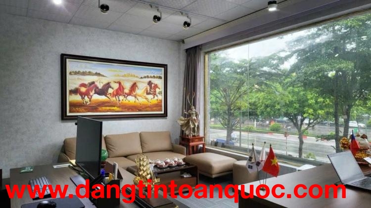 SỐNG NHƯ NGHỈ DƯỠNG –  BÁN BIỆT THỰ HỒ LINH ĐÀM 200M2 – GIÓ HỒ LỘNG GIÓ CHỈ 49 TỶ