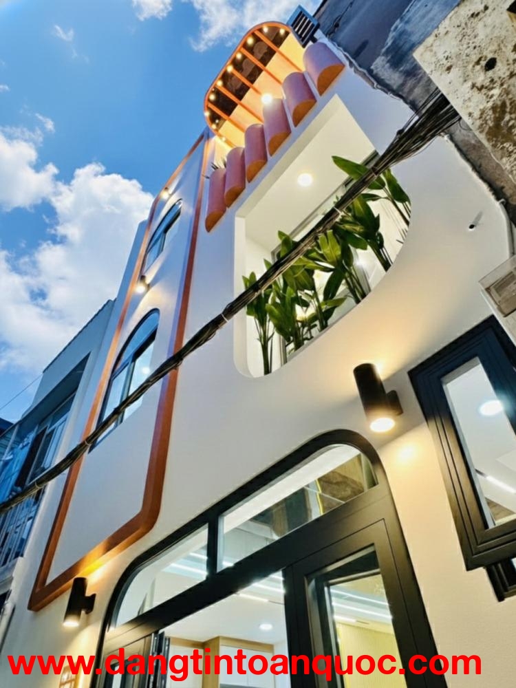 T2101 ???? nhà Hoàng Hoa Thám Bình Thạnh, SHR, Vuông, 3 tầng, 3.x tỷ