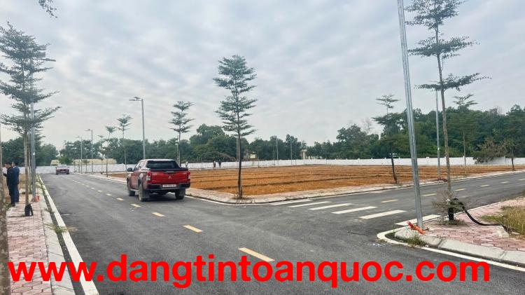 Chính chủ cần tiền bán gấp đất Phú Cát, Hòa Lạc  đón sóng quy hoạch giá còn rẻ.