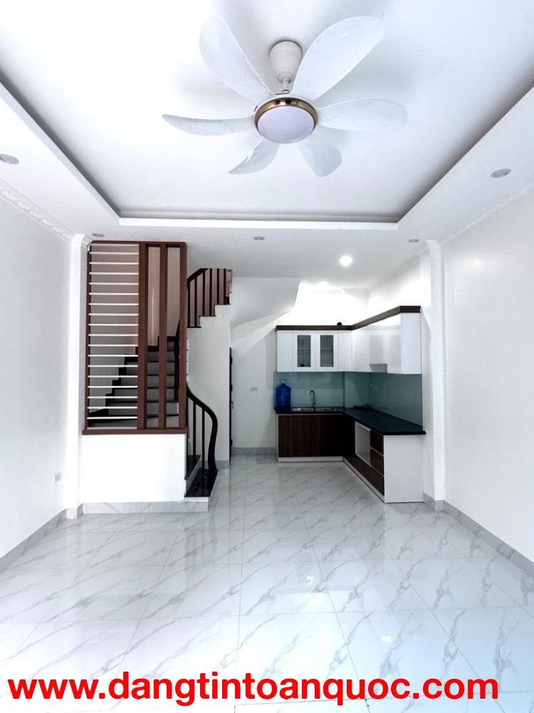 BÁN NHÀ THƯỢNG CÁT BẮC TỪ LIÊM  NHÀ 5 TẦNG XÂY MỚI  37M²  HƠN 5 TỶ