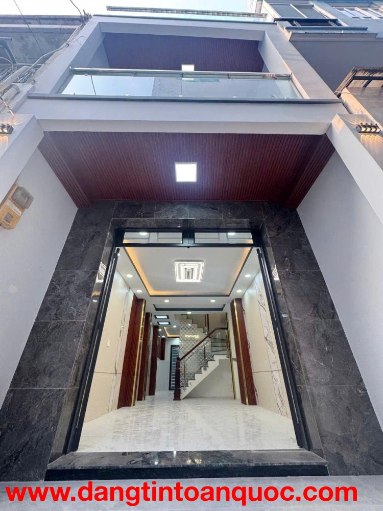 Nhà Dạ Nam ngay cầu Chữ Y 5p qua Q1, Giá : 6.15 Tỷ (T/L)