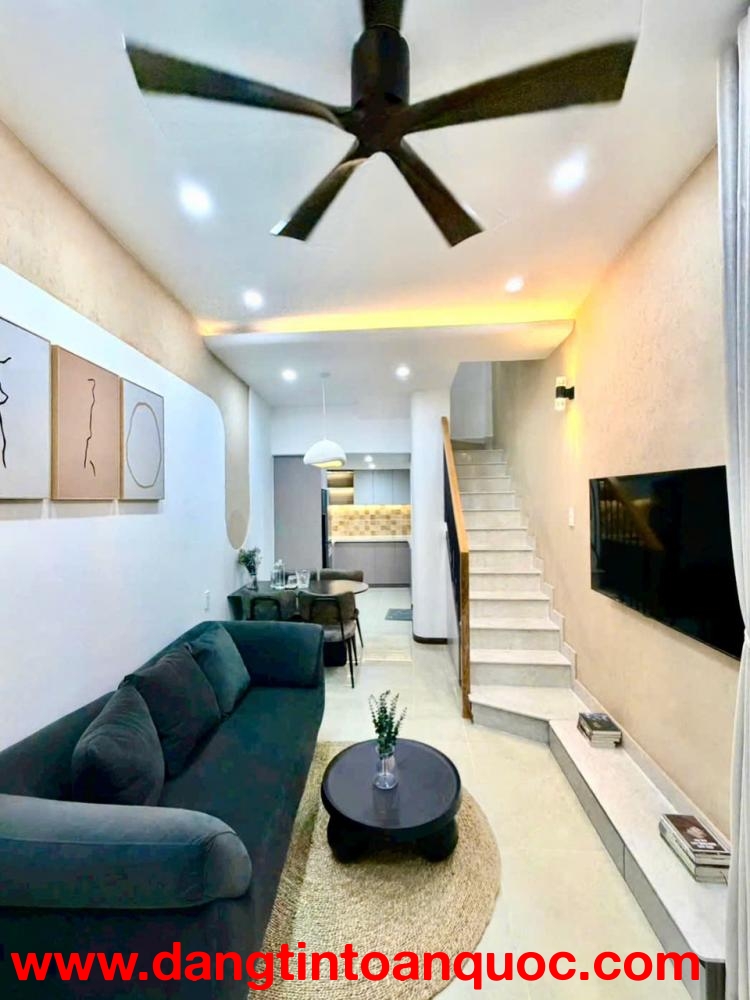 T2107 ???? nhà Lê Văn Sỹ Q3, SHR, 2 tầng, 3.x tỷ