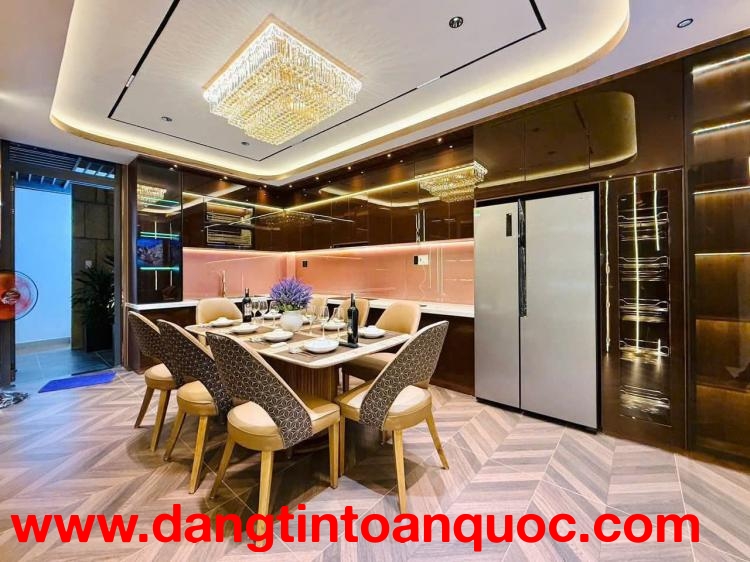 Bán nhà mặt tiền Hiệp Nhất, phường 4, Tân Bình (4x19m) 5 tầng