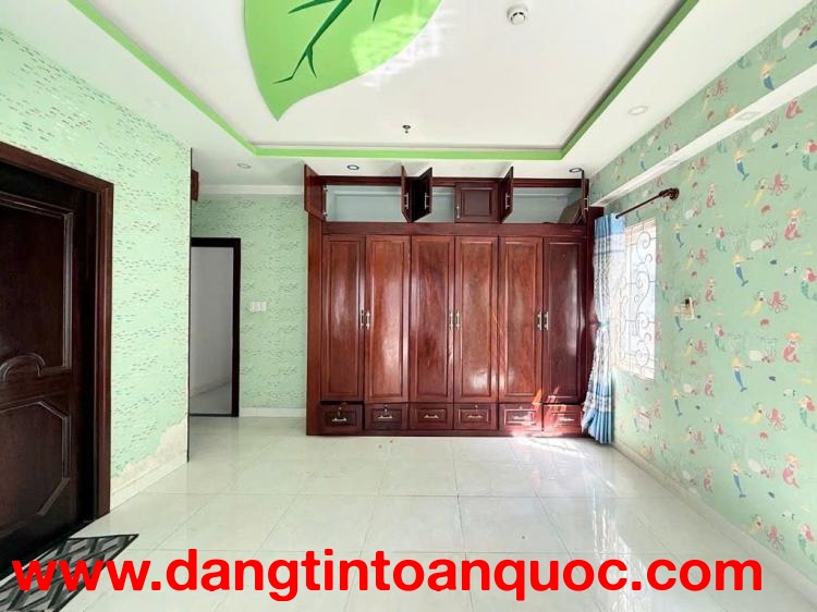 BIỆT THỰ 2 MẶT LÔ GÓC ĐỀU XE TẢI TRÁNH KHÔNG LỘ GIỚI - THÁNG MÁY - QUANG TRUNG P8 GV