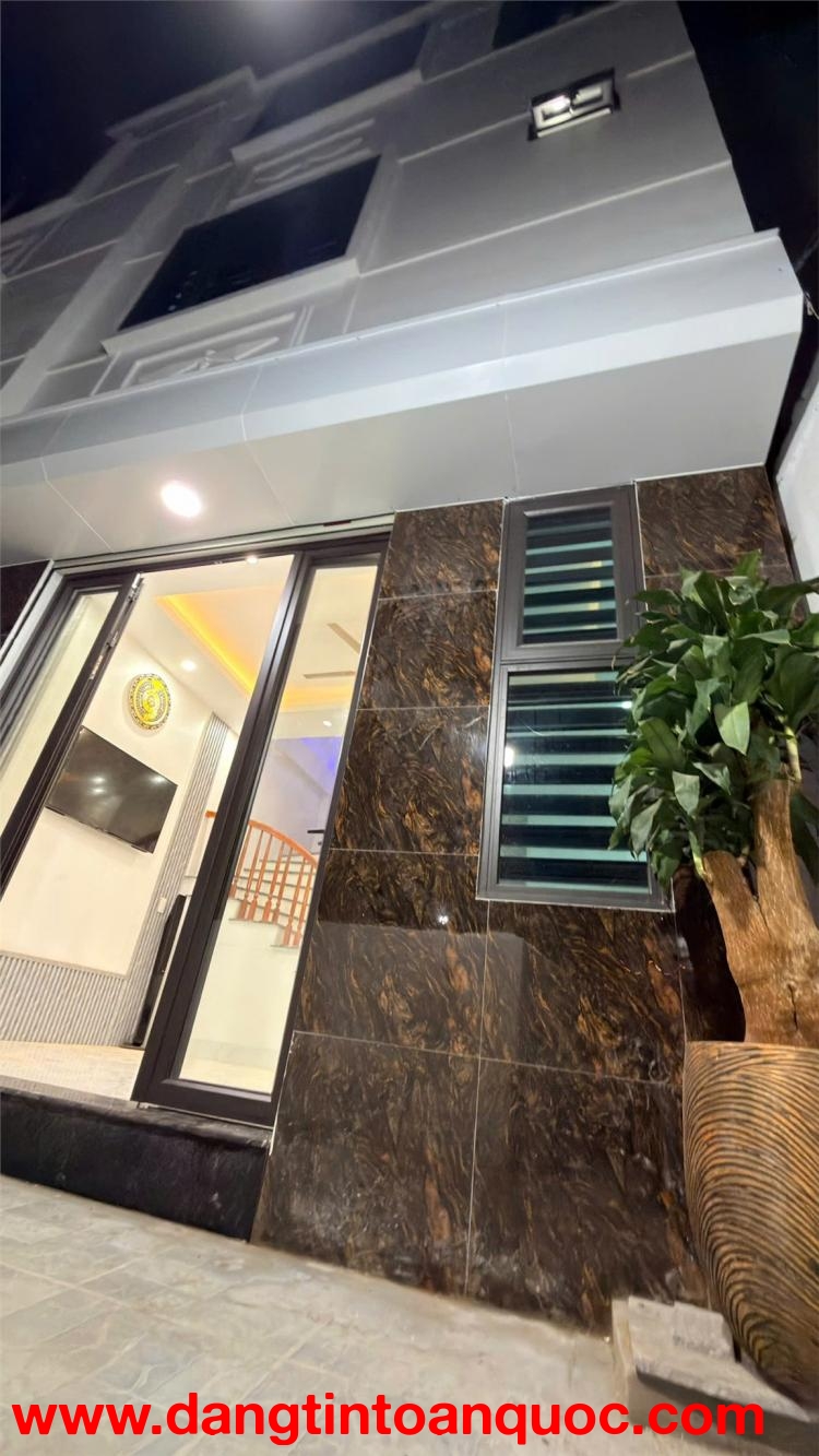 NHÀ ĐẸP- GIÁ TỐT CHÍNH CHỦ CẦN BÁN NHANH 2 CĂN NHÀ đường Trần Lãm, TP Thái Bình, tỉnh Thái Bình