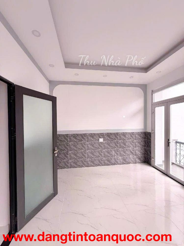 HIẾM - NHÀ MỚI XÂY - 1 TRỆT 1 LẦU - HẺM XE HƠI - NGANG KHỦNG GẦN 6M -  CÁCH VÀI BƯỚC RA ĐƯỜNG NHỰA T