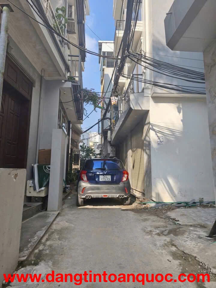 Phúc Lợi  DT 30m xây 5 tầng rộng rãi  Ô tô 4 chỗ qua nhà  Chỉ 5,X tỷ