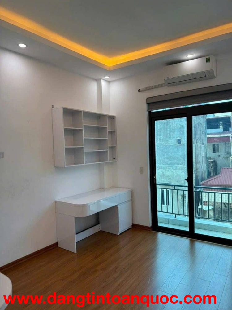 Bán nhà 4 tầng ngõ 9 Nguyễn Chí Thanh cách phố 15m, cực hiếm