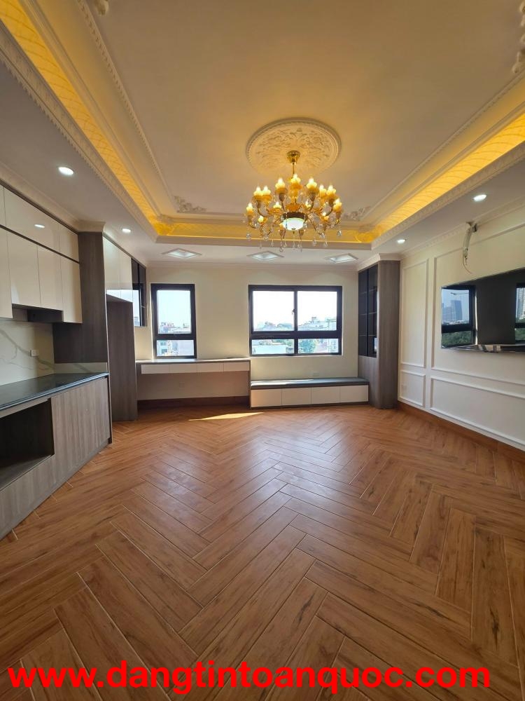 SIÊU NHÀ ĐẸP PHỐ PHẠM VĂN ĐỒNG 45M 7 TẦNG MT 5,3M GIÁ 18,3 TỶ THANG MÁY- -Ô TÔ VÀO NHÀ-KINH DOANH