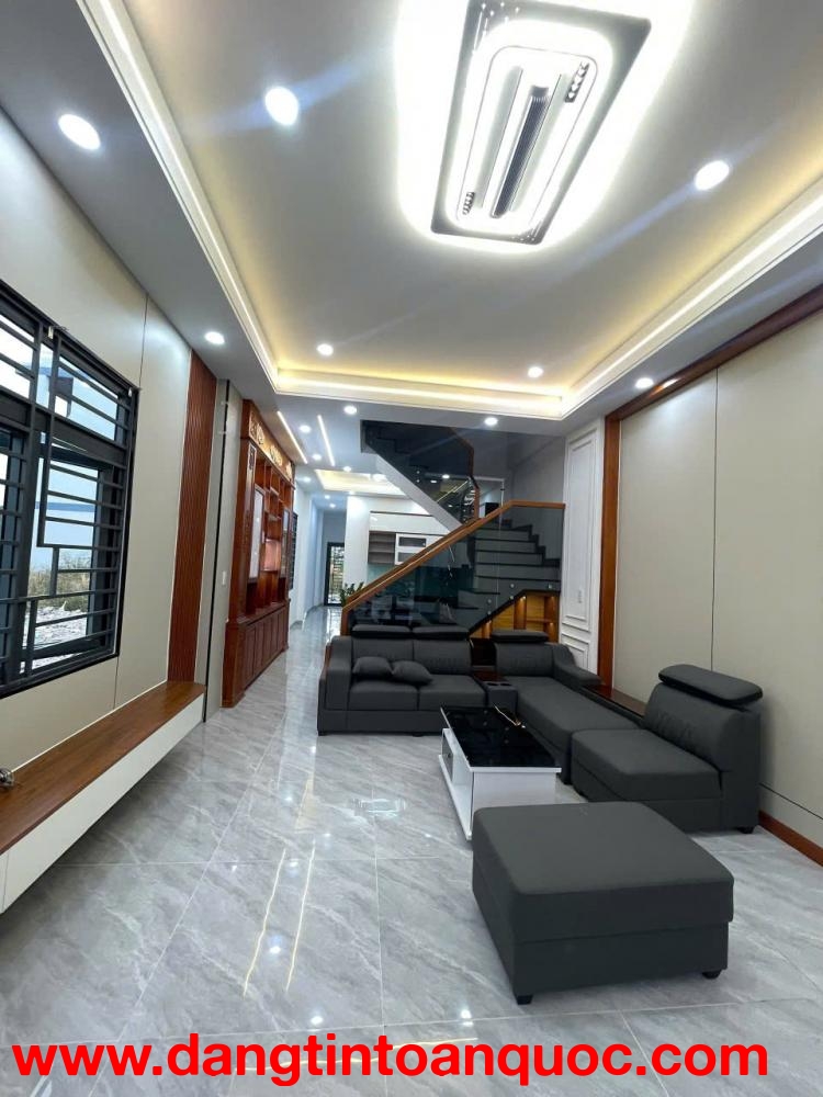 Bán nhà 3 Tầng P.Trấn Biên,Đường nhựa 12M,gần trường THCS Nguyễn Bỉnh Khiêm