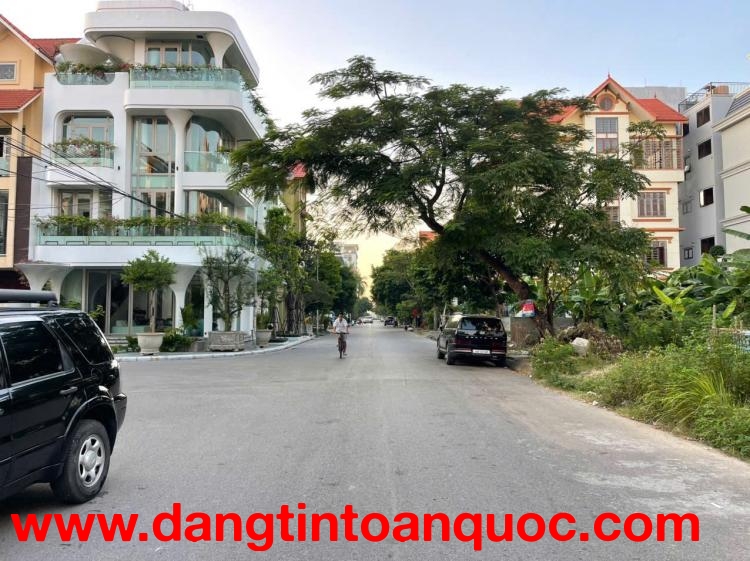 Bán đất lô 16 Lê Hồng Phong - 135m - mặt tiền 9m - đường 15 - Giá 105 tr/m