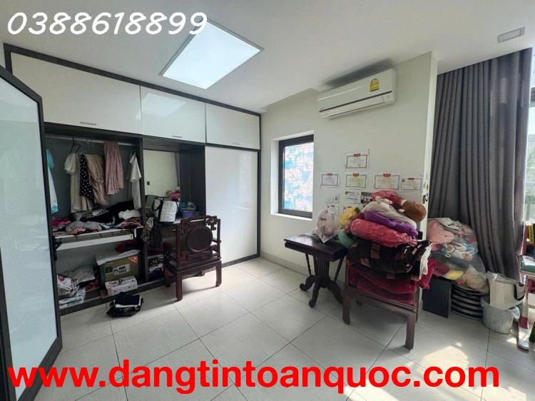 BÁN BT XUÂN LA 110Mx5T, MT 9M - NGÕ 3 Ô TÔ TRÁNH - KINH DOANH - 4 MẶT THOÁNG.