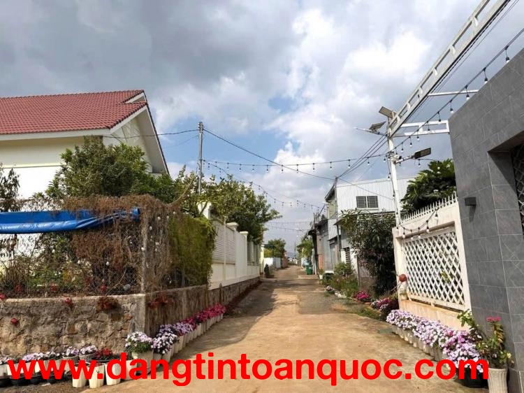Bán 369,3m2 Đất - Đức Trọng - Lâm Đồng gần trung tâm giá 4 tỷ 3
