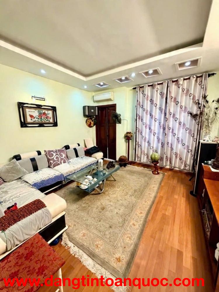 dương quảng hàm 45m x6 tầng 15,8 tỷ lô góc,ô tô đỗ cửa,ngõ thông