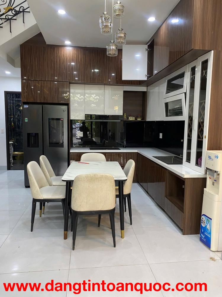 ????????Bán nhà 2 tầng đường ĐỒNG XOÀI - đường rộng 10,5m trục kinh doanh