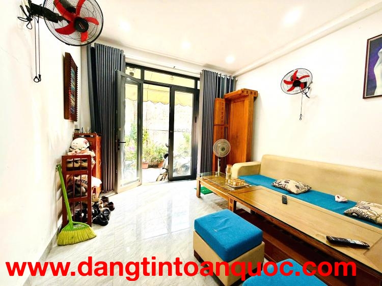 Nhà Đẹp Gần  Chợ Đầu Mối – View Công Viên Trước Nhà 3PN Sổ đẹp  chỉ 3.1 Tỷ Dọn vào ở ngay