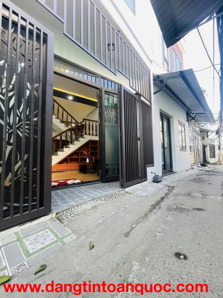 Nhà 2 tầng 2 mê kiệt Ô tô FULL nội thất Y hình  - gần đường chính TÔ HIỆU