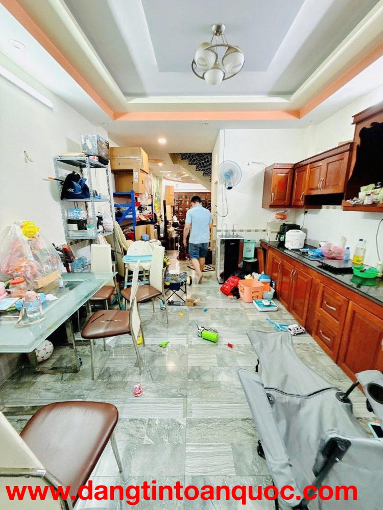 Mặt tiền nội bộ 12m Bông Sao P5Q8 hoàn công đủ