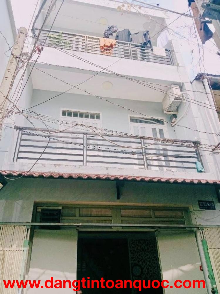 NHÀ TÂN BÌNH GIÁ 3.X – SÁT HXH – 3 TẦNG – NGANG HIẾM 4.6M