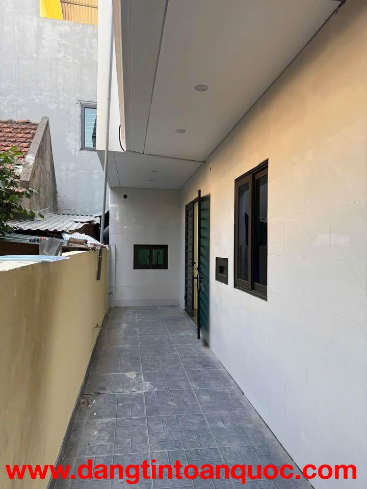 Tài chính dưới 5 tỷ Long Biên có 1 không 2 Bán Nhà mới 32m 4 tầng hơn 4 tỷ