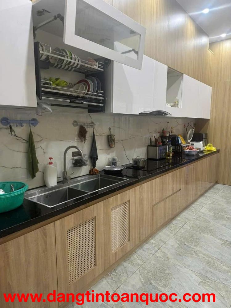 ????????Bán Nhà 3 tầng 3 mê mới 100% kiệt Ô TÔ Trần Đình Tri