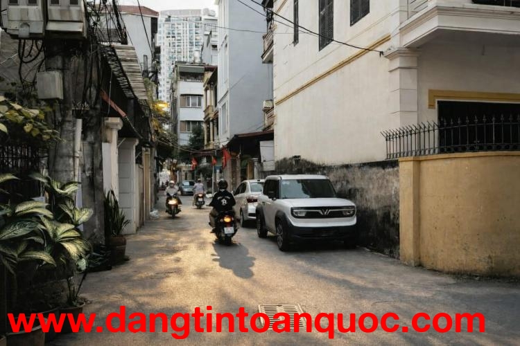 bán nhà Hồng Tiến, 54m x 5 tầng, ngõ thông, full nội thất, ôtô vào nhà