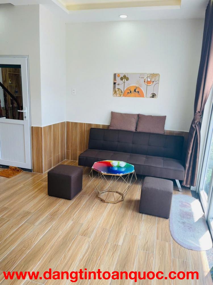 CHO THUÊ nhà mặt tiền Hoàng Diệu Phường 5 Đà Lạt giá 10tr