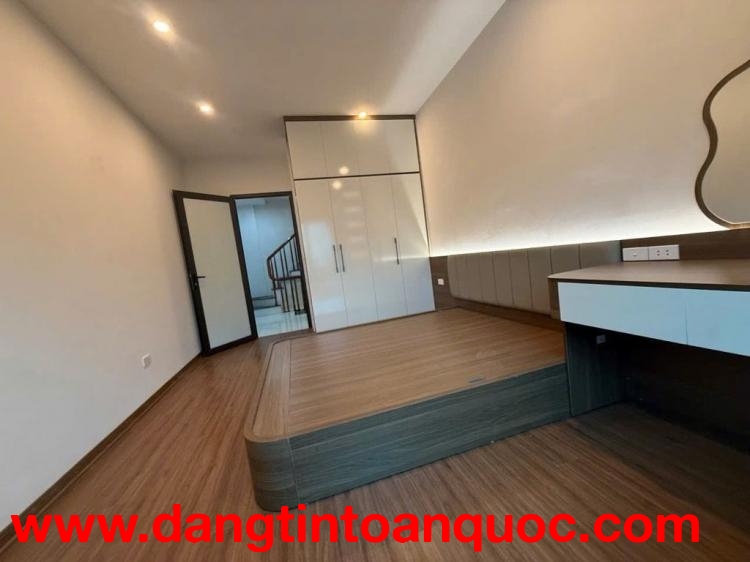 Bán nhà Liên Mạc 5 tầng xây mới ô tô ngõ nông – giáp Thượng Cát – Bắc Từ Liêm – nhỉnh 6 tỷ