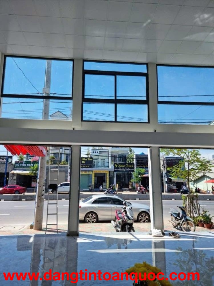 Bán nhà mặt tiền 8,5x30m giá 15,4 tỷ Đường Đặng Thúc Vịnh