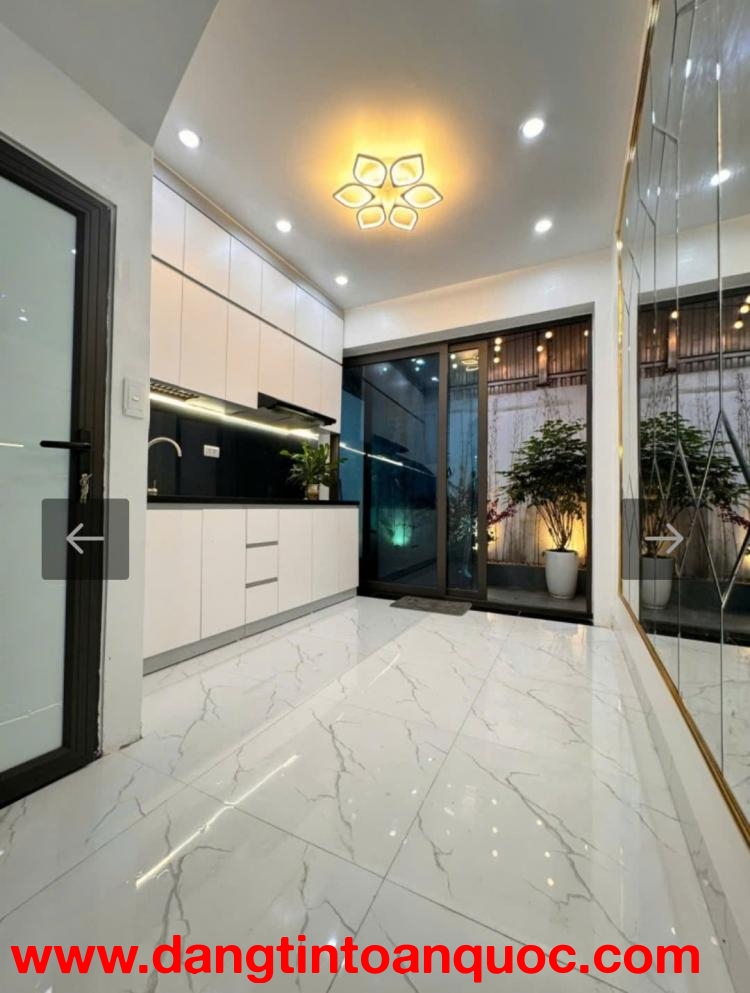 ???? HÀO NAM 70M² – NGÕ THÔNG 2 MẶT THOÁNG VĨNH VIỄN – SÁT CHỢ – CHỈ 9.5 TỶ