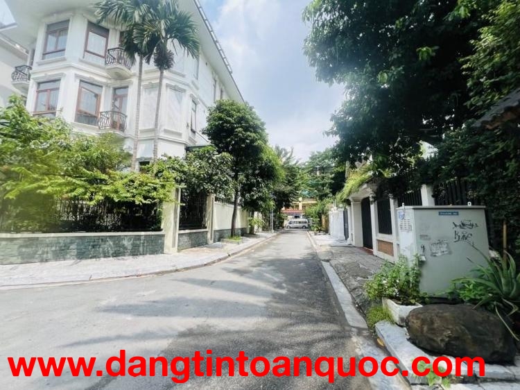 Hiếm, bán nhà Văn Cao, ô tô tránh, thang máy, chỉ 28 tỷ