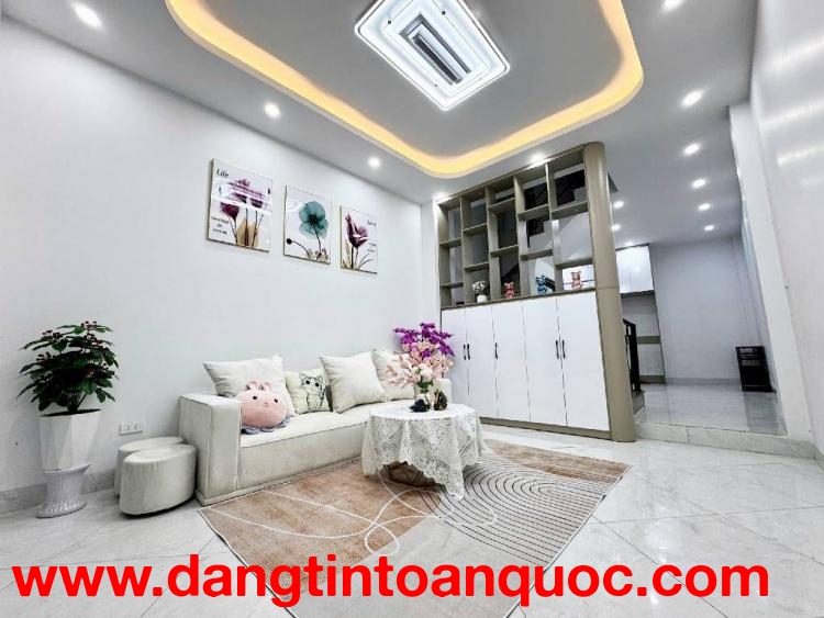 Bán nahf Khương Trung 2 thoáng, 6 tầng 8 ngủ, đủ nội thất chủ 9,9 tỷ