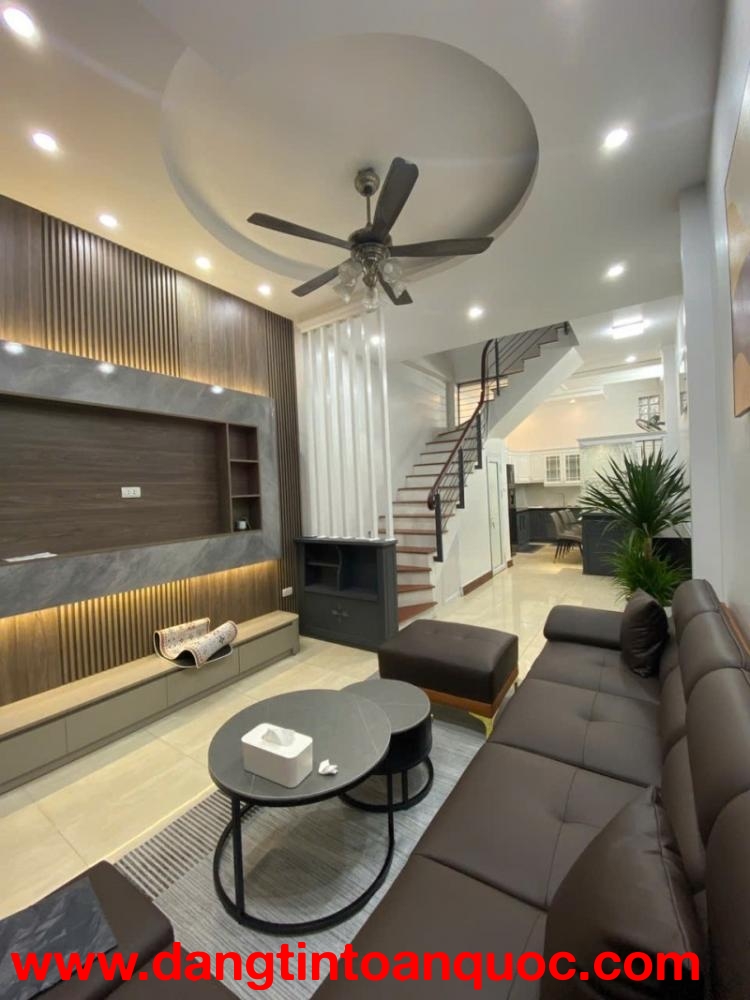 BỒ ĐỀ – TRUNG TÂM – NHÀ 5 TẦNG MỚI ĐẸP – FULL NỘI THẤT – 10.8 TỶ