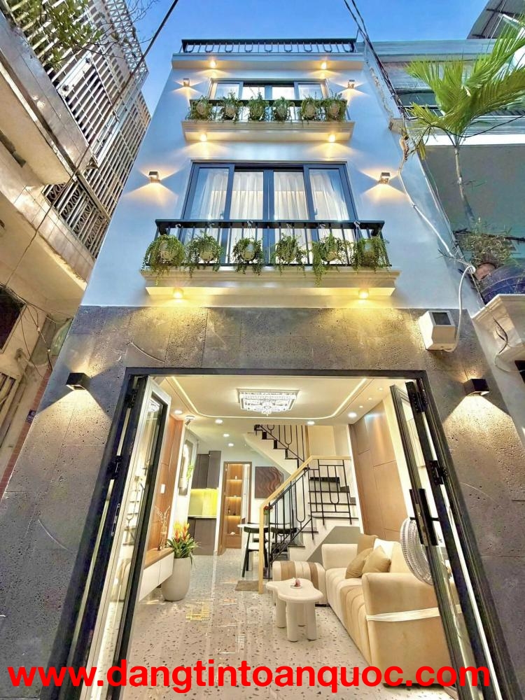 SIÊU PHẨM KINH ĐÔ THỜI TRANG TRẦN HUY LIỆU - TRẦN QUANG DIỆU