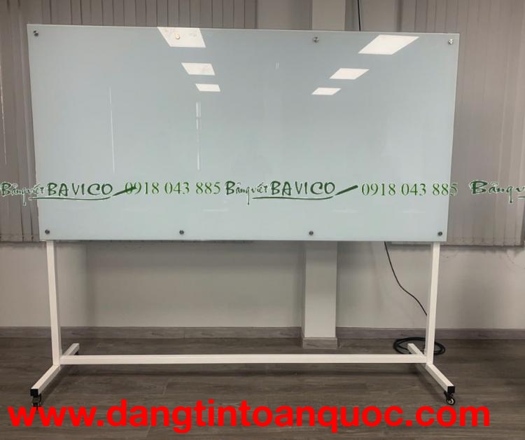 Bảng Kính Ghép Keo Sữa Chân Di Động