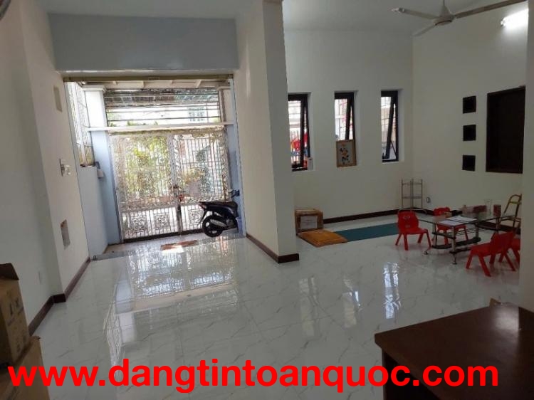 Bán nhà mặt phố đường số 27, Hiệp Bình Chánh, Thủ Đức, TP HCM. DT 100m2, 3 tầng. Giá 11.6 tỷ, SHR - 