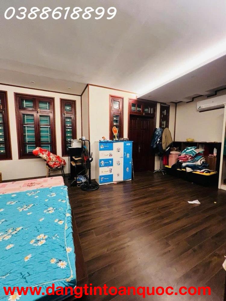 ⚛️ BÁN BIỆT THỰ ĐỘI NHÂN 141Mx4T, MT8,2M - VỈA HÈ - VIEW SÂN CHƠI - Ô TÔ TRÁNH⚛️