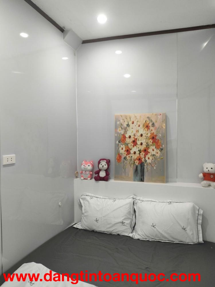 Bán gấp giá rẻ Minh Khai 42m/52m, 6 tầng, mặt tiền 1.4m/4.6m, 12.9 tỷ.