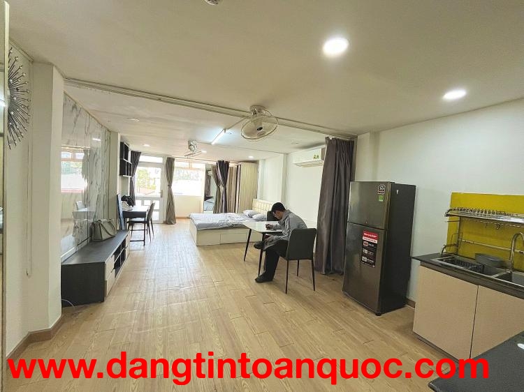 CHO THUÊ CĂN HỘ 60m² – BAN CÔNG, CỬA SỔ TRỜI – FULL NỘI THẤT CAO CẤP