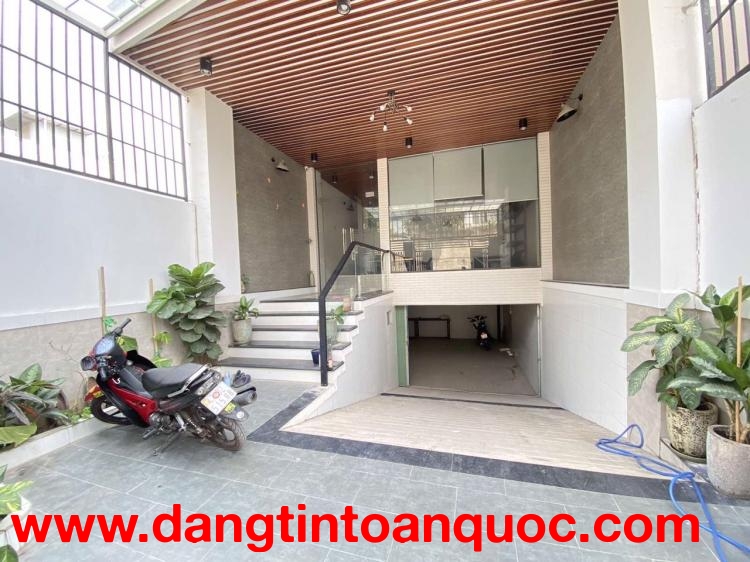 BÁN NHÀ HẦM + 5 LẦU HẺM XE TẢI GẦN QUỐC LỘ 13 - NGAY NÚT GIAO CẦU VƯỢT BÌNH PHƯỚC