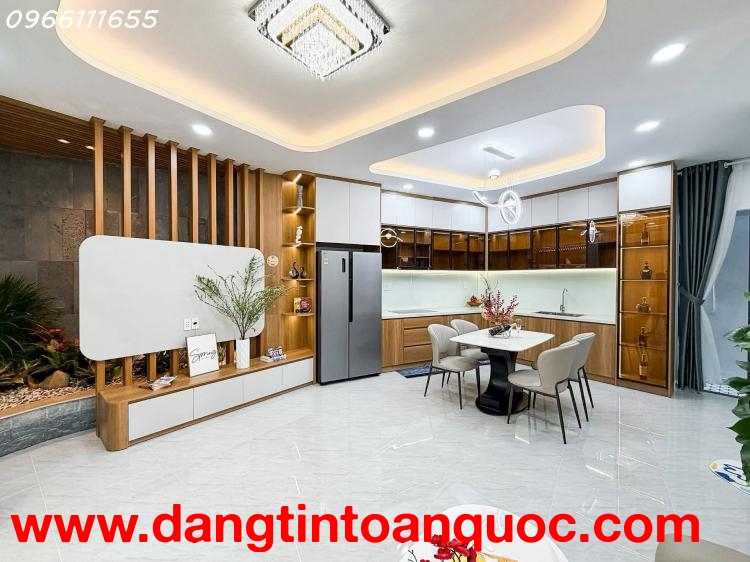 BÁN NHÀ VÕ THỊ SÁU - P. TÂN ĐỊNH - 45M² (6.6 x 7) - 3 TẦNG BTCT - 3PN 4WC  - SÂN TRƯỚC, SÂN SAU, SÂN