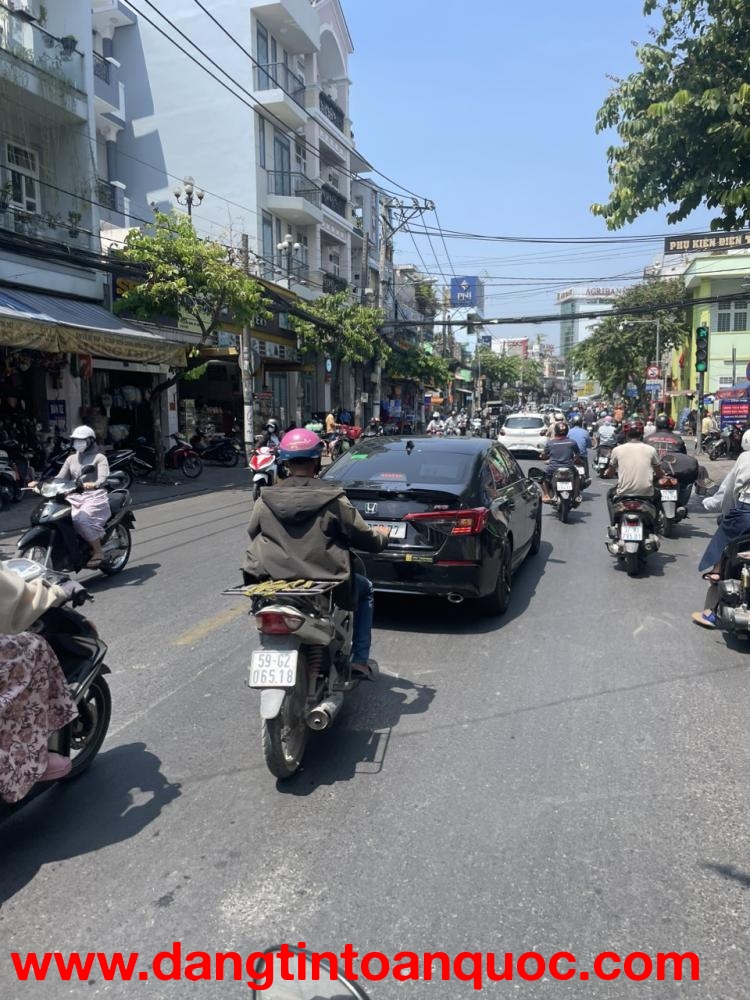 Bán nhà mặt tiền 9x27m giá 26 tỷ Đường Lý Thường Kiệt