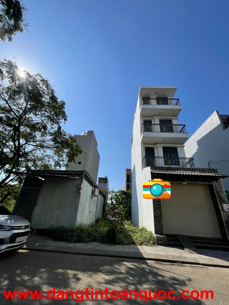 BÁN ĐẤT TẶNG NHÀ ĐÌNH PHONG PHÚ QUẬN 9 - TIỀM NĂNG RA MẶT TIỀN - CHỈ 5 TỶ