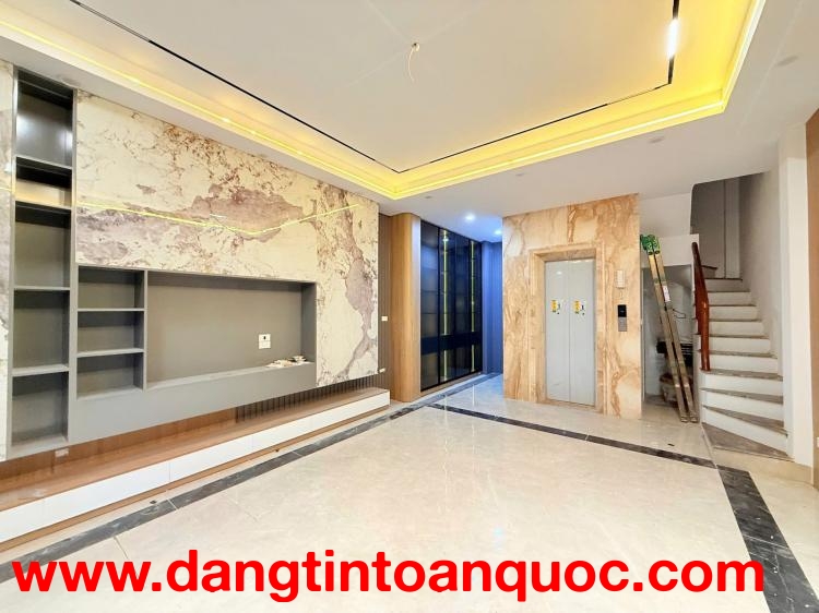 Cực hiếm! Bán nhà phố Nguyễn Đình Chiểu, 42m2, 5 tầng thang máy, mặt tiền 4.3m, 14.8 tỷ, ngõ rộng